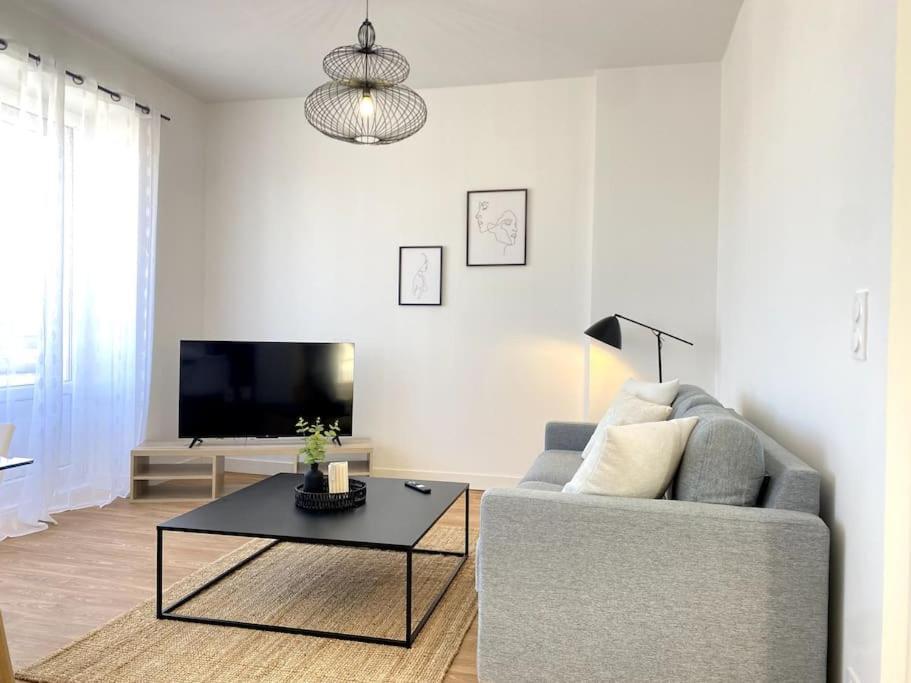 Le Dandy-Proche Centre-Neuf Apartment Chateauroux Bagian luar foto